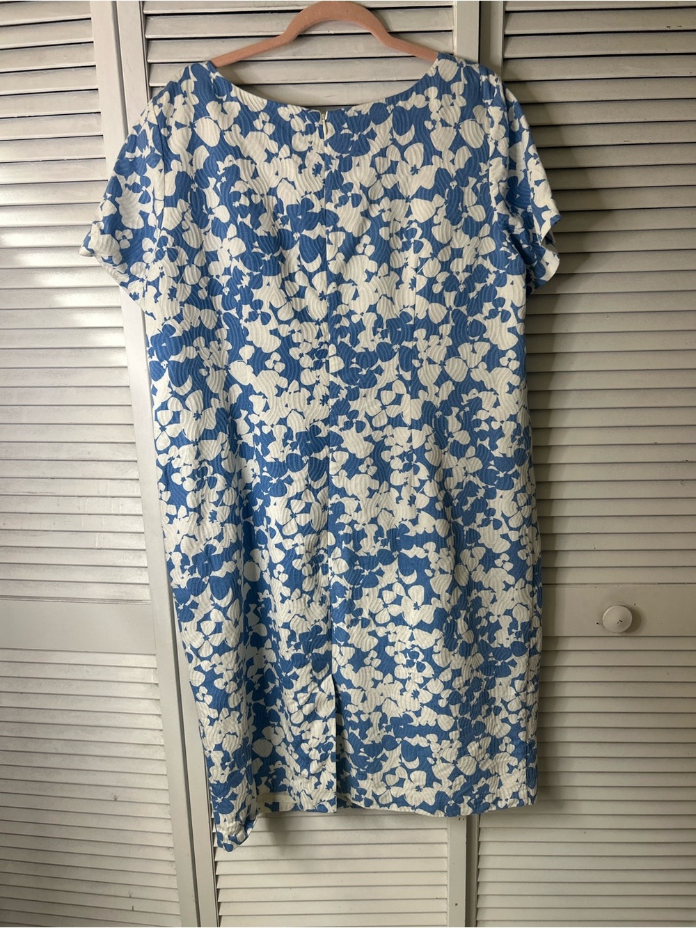 Talbots Blue and White Floral Shift Dress Size 16 - Picture 2 of 2